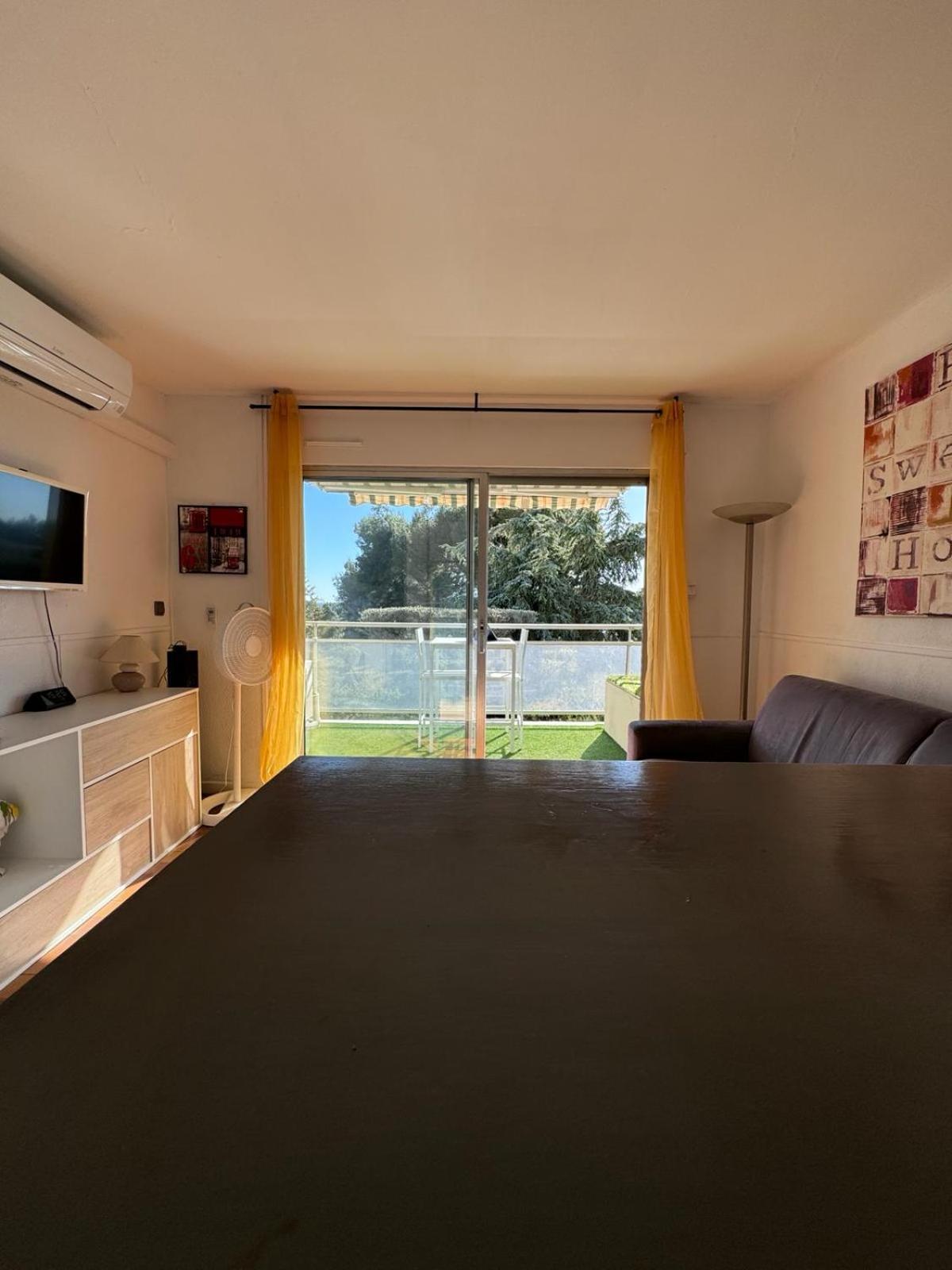 Beau Studio Climatise Face A La Mer La Ciotat Exterior photo