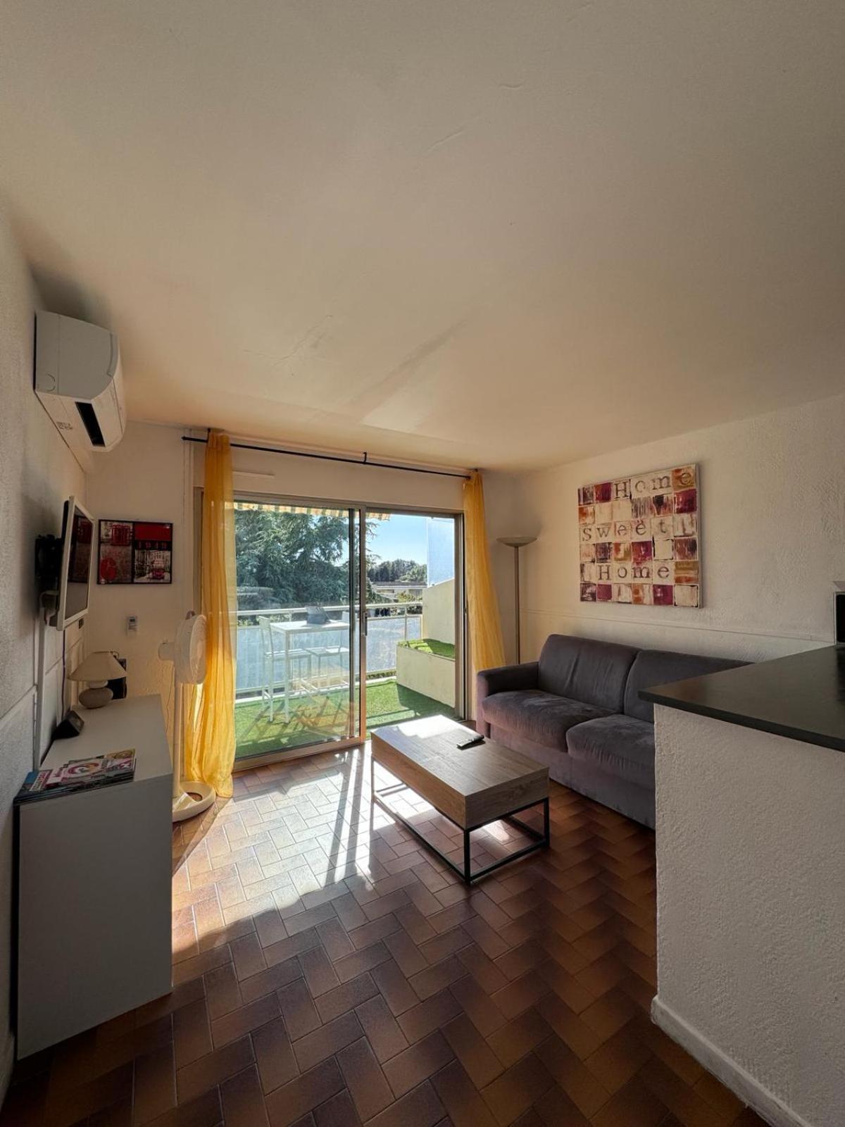 Beau Studio Climatise Face A La Mer La Ciotat Exterior photo